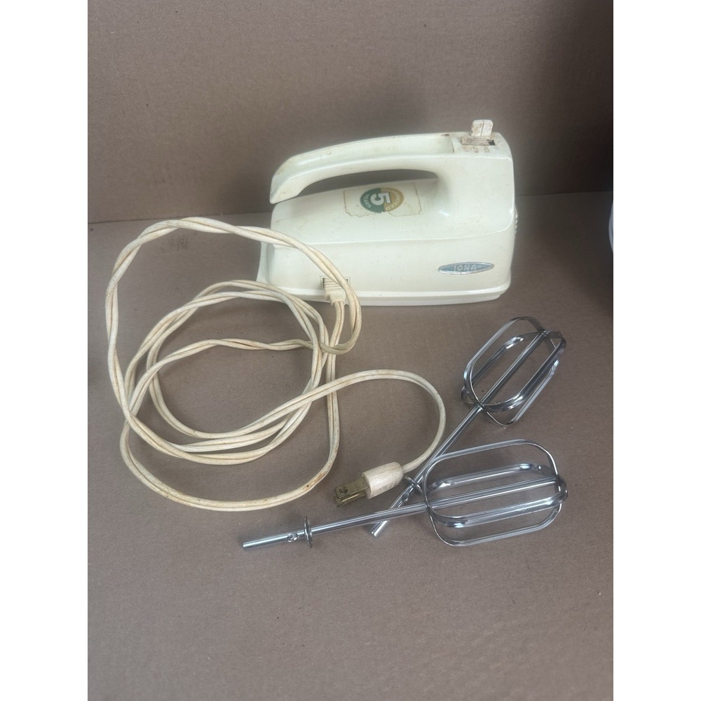 Vintage Iona Hand Mixer Model R19 Portable Electric 3 Speed Off-White Tested
